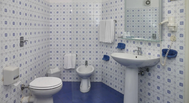 Номер Economy Hotel Tirreno