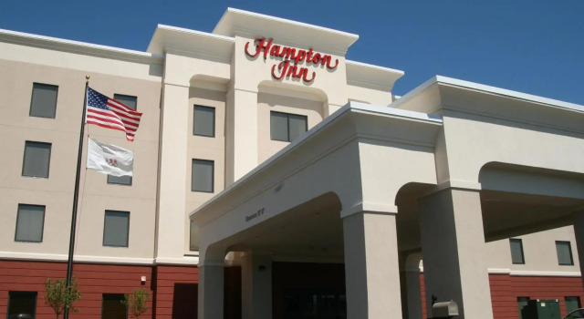 Кровать в общем номере Hampton Inn Elmira/Horseheads