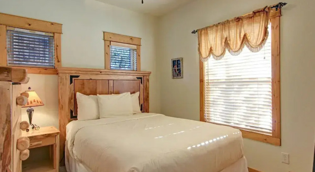 Mount Enentah 37 2 Bedroom Condo by RedAwning