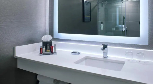 Четырёхместный номер Standard Marriott Melville Long Island