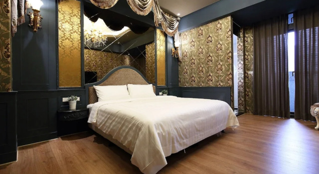 Standardní Dvoulůžkový s manželskou postelí pokoj s balkonem Buckingham Palace B&B