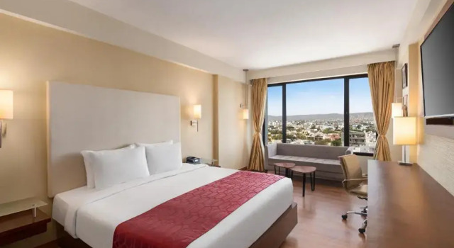 Двухместный номер Premier с видом на город Ramada by Wyndham Jaipur North