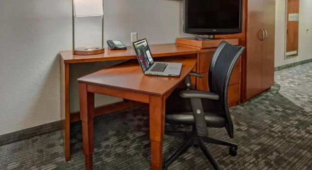 Номер Standard Courtyard by Marriott Norfolk Downtown