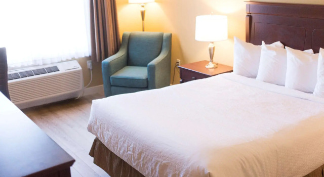 Двухместный номер Deluxe Best Western Plus Fredericton Hotel & Suites
