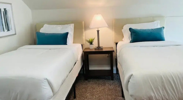 83rd Street Comfy Cottage, Buchen Sie Ferienhaus Villen in Birmingham, Villa