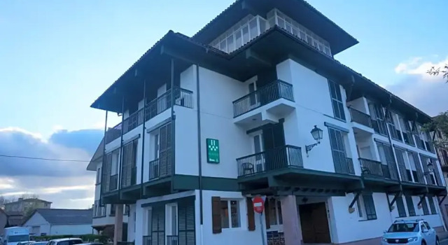 Hotel Saskaitz, Rezerwuj Hotel Hotele w Baskonia z parkingiem, Parking