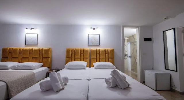 Четырёхместный номер Comfort Hotel Elite Sarande