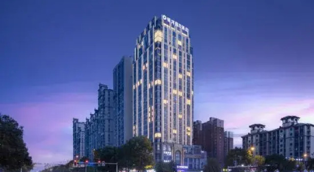 Galaxy Holiday Hotel (Ningxiang Jinzhou Avenue No.1 Middle School)