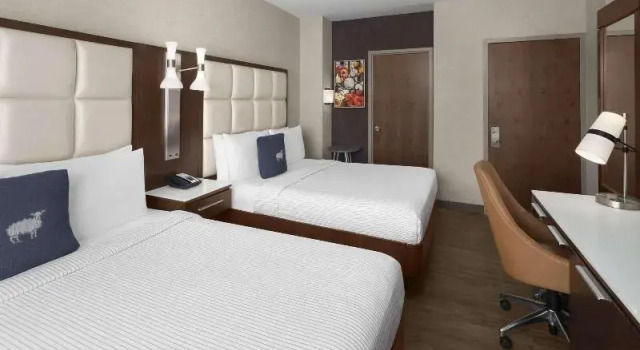 Четырёхместный номер Deluxe Cambria Hotel New York - Chelsea