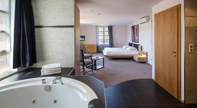 Люкс Deluxe Lauberge Du Cheval Blanc et Spa