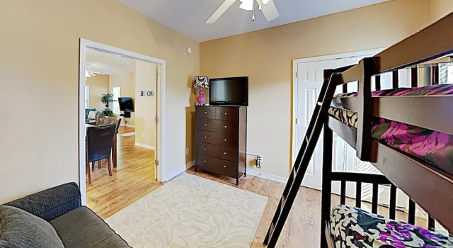 Updated Beach W/ Pools - Walk To Waves! 3 Bedroom Cabin, Varaa Lomakoti Huvilat kohteessa Alabama, Villa