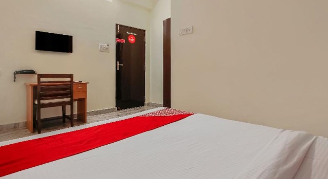 Двухместный номер Standard Goldhorn Hotels & Banquet Mehdipatnam Near St Anns college