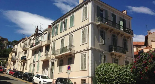 Апартаменты Appartement avec jardin