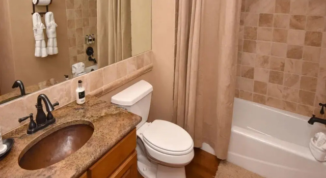 Номер Standard с 2 комнатами с балконом Aspenwood Lodge #304 2 Bedroom Condo by RedAwning