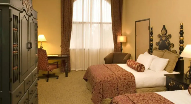 Четырёхместный номер Executive Hotel Encanto de Las Cruces