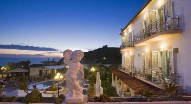 Двухместный номер Standard с видом на море Hotel Riva del Sole