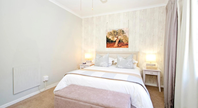 Lodge on Main Guest House and Conference Centre, Buchen Sie Pension Walmer 