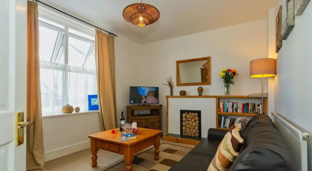 Braunton Blue Dolphin Cottage 3 Bedrooms, Book Feriehus Villaer i Saunton, Villa
