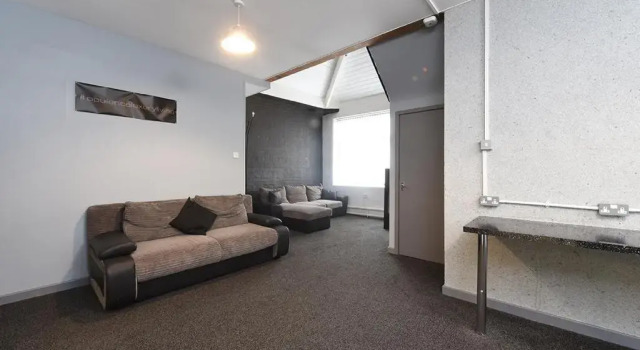 Penthouse Warehouse Slps 18 (61)