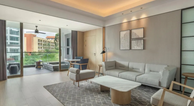 Люкс Executive c 1 комнатой с балконом Sheraton Maoming Hot Spring Resort