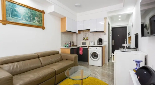 Апартаменты Deluxe Lux Suites Heartland Business Apartments