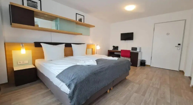 Check-Inn Hotel - Offenbach