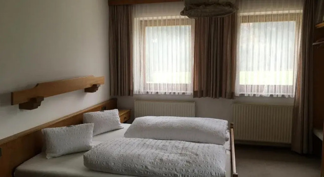 Hubergut Appartements, Rezerwuj Apartament Hotele w Salzburg z parkingiem, Parking