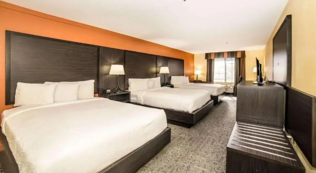 Трёхместный номер Standard Wildwood Inn