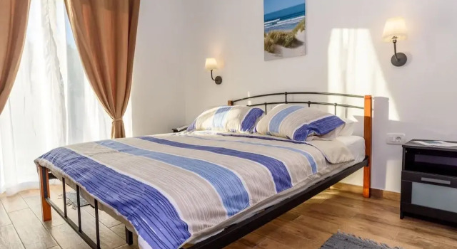 Cozy Holiday Home in Šorici With Pool, Забронировать Отель Отели Ровиньско села с бассейном, Бассейн