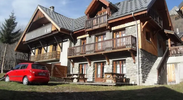 VAUJANYLOCATIONS - Chalets Clovis I & II, Забронировать Шале Виллы Овернь-Рона-Альпы, Вилла