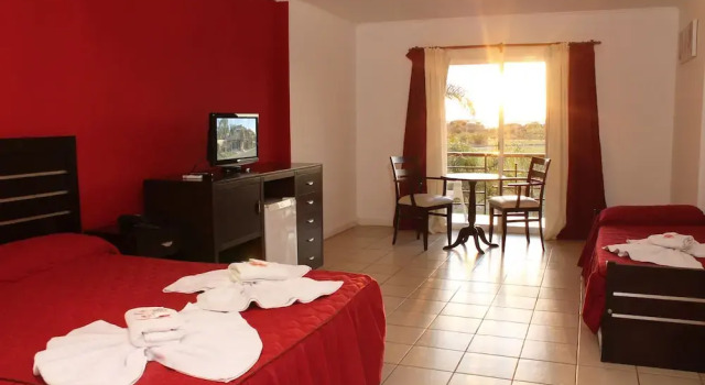 Номер Premium с балконом Brisas del Lago Apart y Hotel