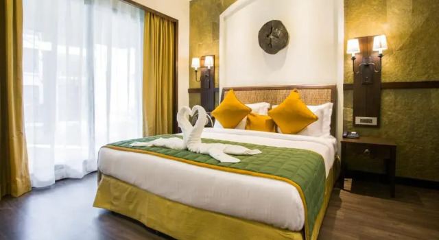 Люкс с балконом Rhythm Lonavala - An All Suite Resort