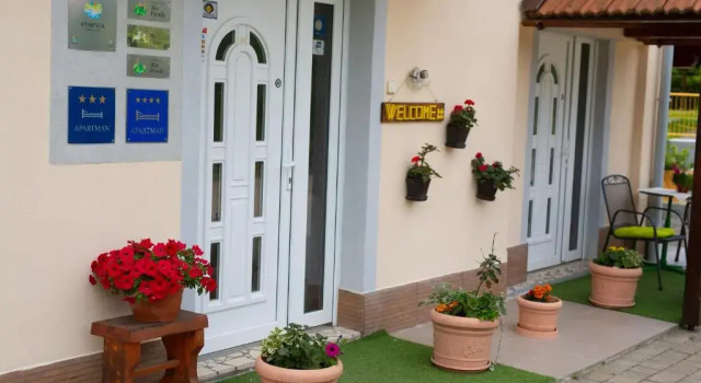 Apartmani Sabina, Забронировать Вилла Отели Приморско-Горанской жупания с парковкой, Парковка