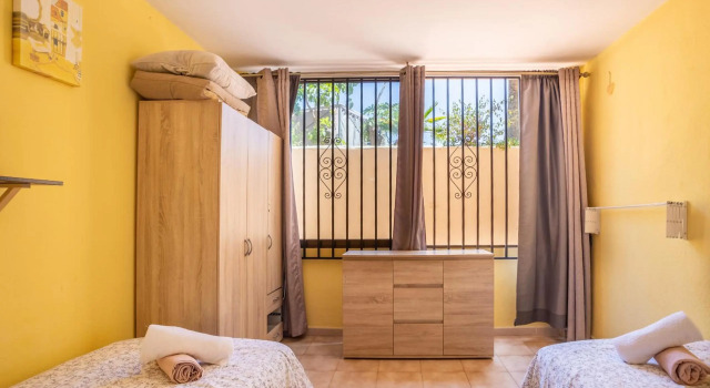 Feel like home Flat Los Cristianos by LoveTenerife, Prenota Hotel Arona 