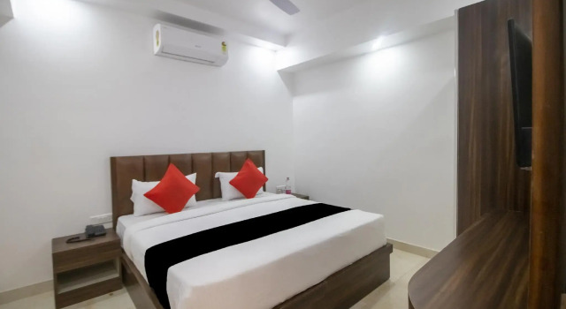 Capital O 78195 HOTEL KING'S