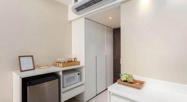 Четырёхместный номер Standard с балконом Urban Home Stay