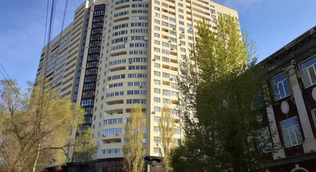 Огни Саратова на улице имени И.В. Мичурина 18/68