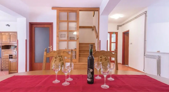 Awesome Home in Fazana With Wifi and 4 Bedrooms