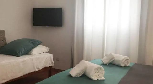 Apartamentos Albertos, Забронировать Апартаменты/квартира Отели в центре Санта-Эулалия-дель-Рио, в центре
