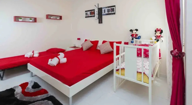 Sea View 2 Bed Apartment Close to Beach Hpi6768