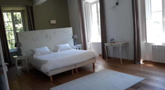 Коттедж с 5 комнатами Château Haut Gléon