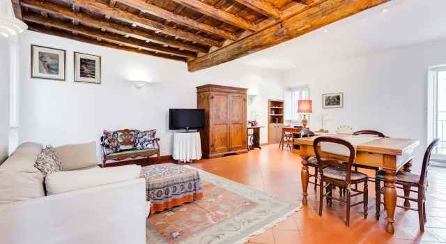 Wonderful Apartment near Trevi Fountain