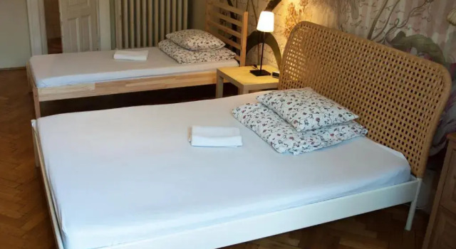 Trzy Kafki Private Rooms, Забронировать Хостел Хостелы Кракова, рядом с Церковь Святого Франциска Ассизи, Хостел