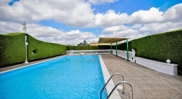 Коттедж с 3 комнатами I CINQUE TRULLI with Swimming Pool