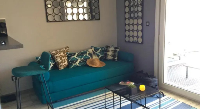 Le Petrel Blanc - Appartement sur la plage de la Souris Blanche, Book Apartment Hotels in Saint-Paul with Parking, Parking