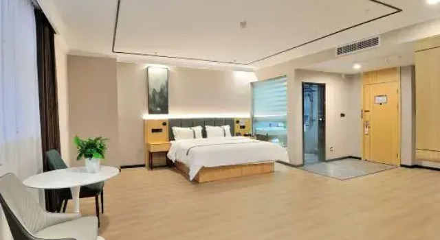 Люкс Deluxe GreenTree Inn Suzhou Shihu Suli Road Express Hotel