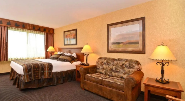 Номер Deluxe Best Western Plus Kelly Inn and Suites