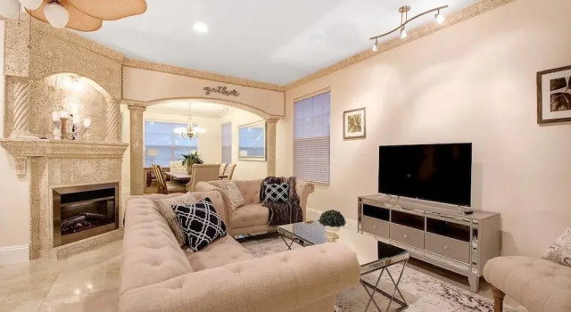 Walk to Beach Spacious Estate with Hot Tub & Game Room, Book Hotel Hollywood Panhandle Florida