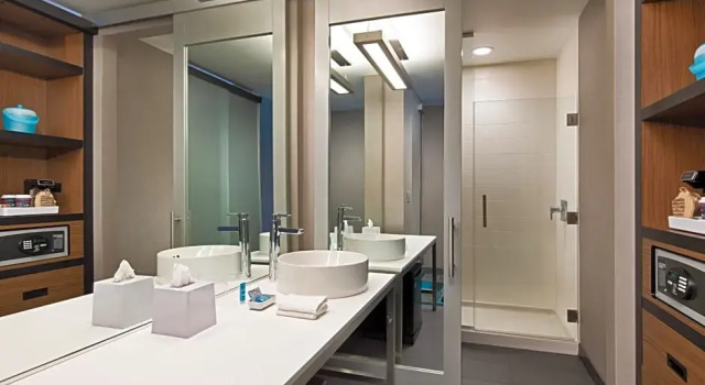 Номер Standard Aloft by Marriott Seattle Sea-Tac Airport