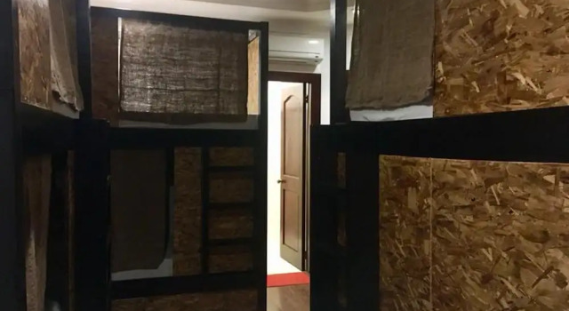 Кровать в общем номере Spinning Cat Hostel - Adults Only